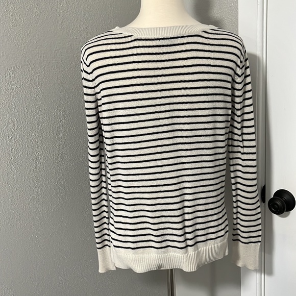 American Eagle Sweater with Zippers - Picture 5 of 12